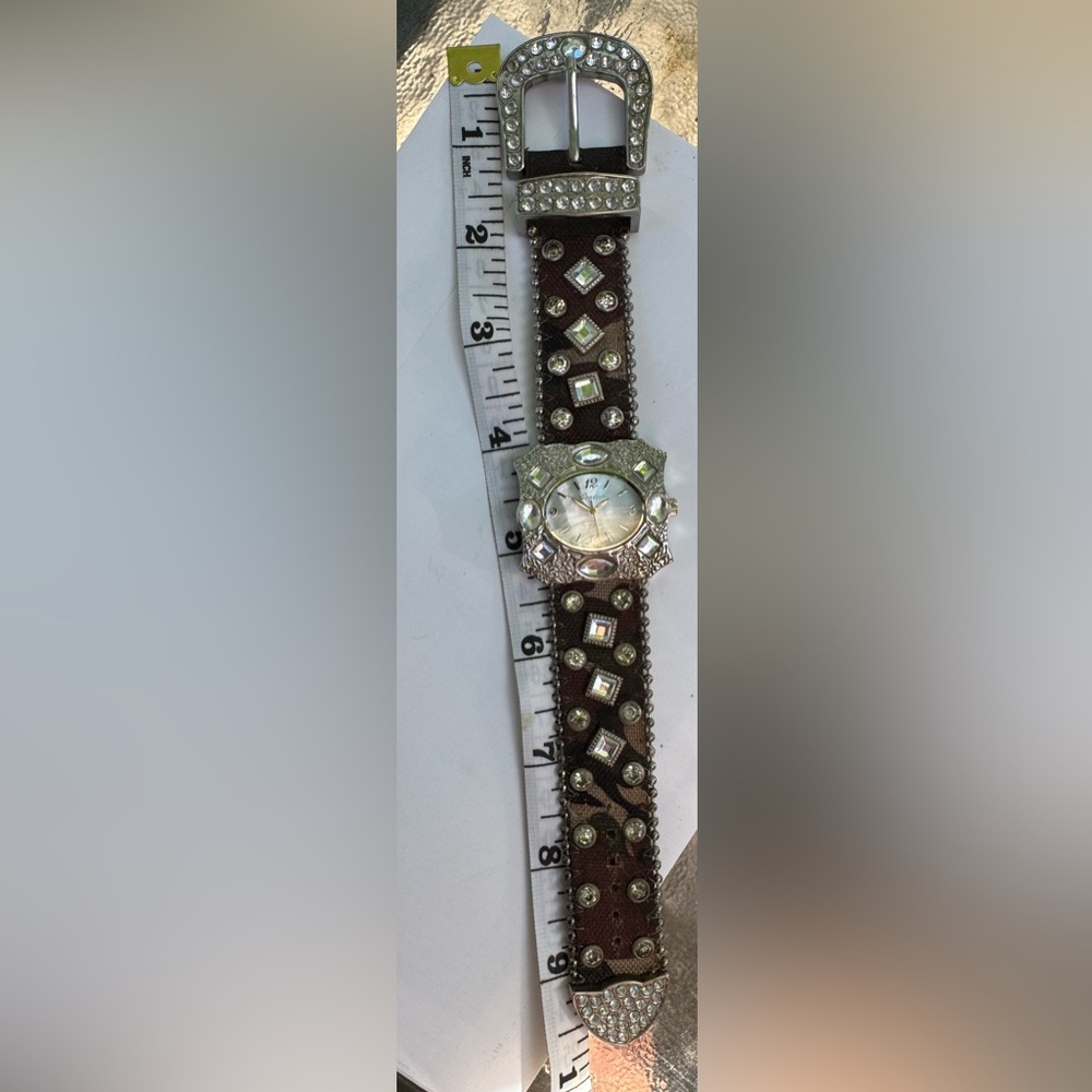 Geneva Platinum Camouflage band women’s watch - Picture 7 of 8